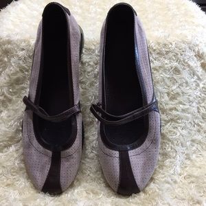Sporty ballet flat sz 10 with Nike air support